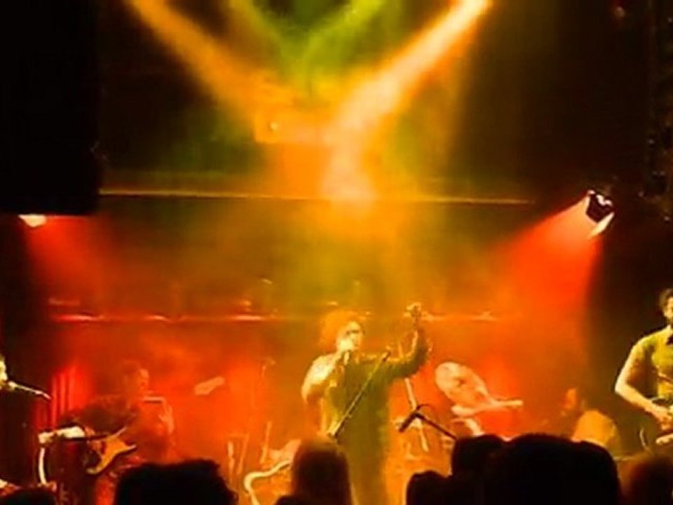 KORHAN FUTACI & KARA ORKESTRA - AĞLAYAMAM BEN