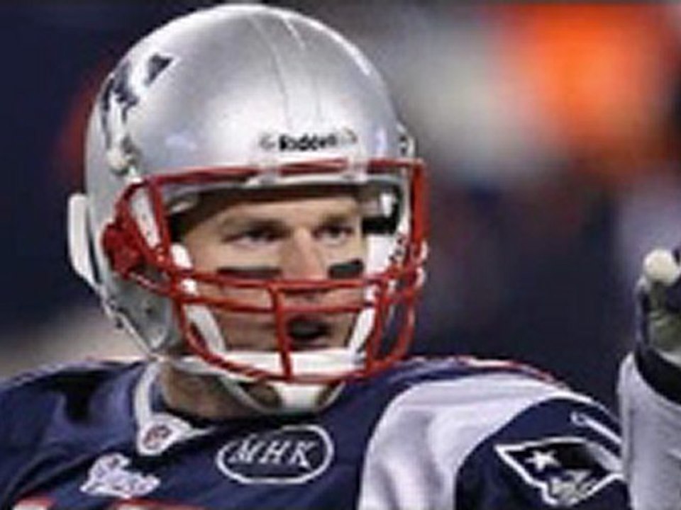 Tom Brady sets NFL record with five first-half TD passes [VIDEO REPORT]