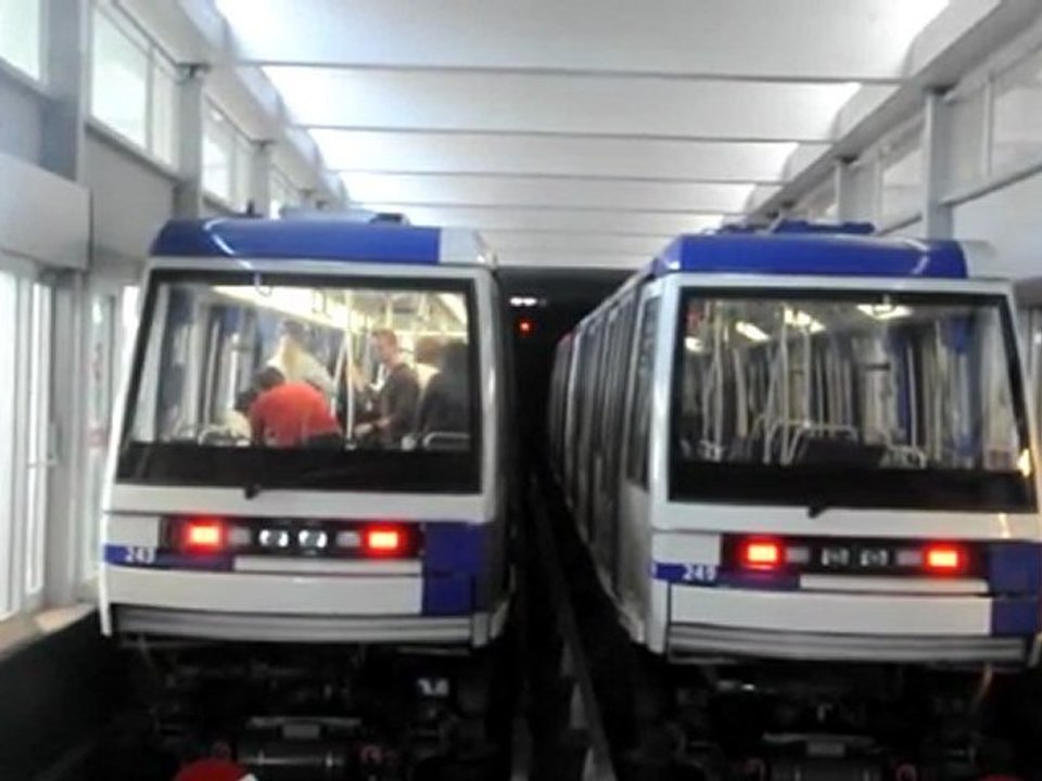 Métro M2 Lausanne - 2 (Nikon D90)