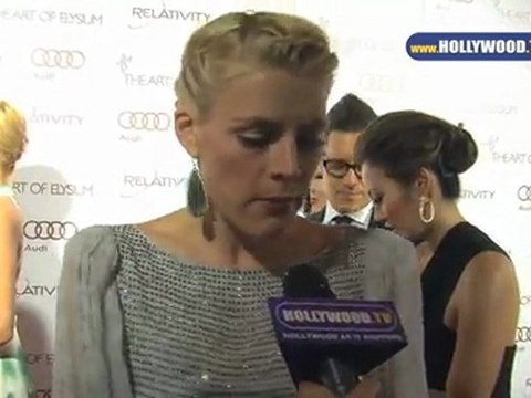 Estelle, Elijah Wood, and Other Celebs Attend Art of Elysium Event