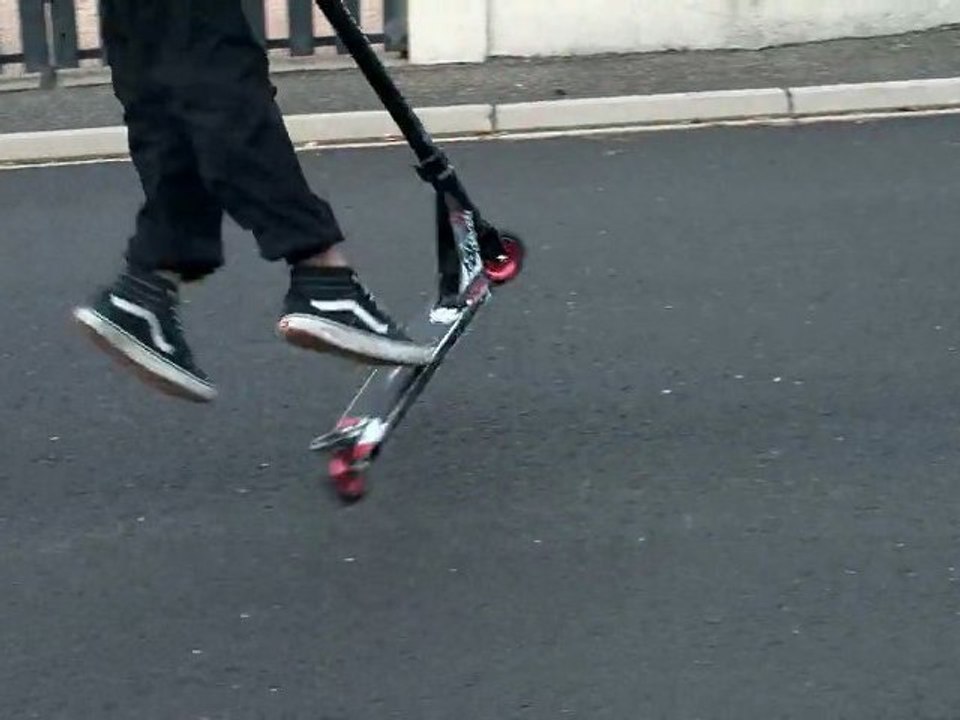tailwhip trotinette freestyle
