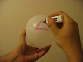 Is it possible to draw a triangle on a sphere