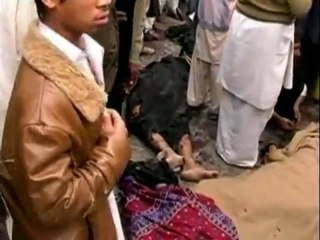 Bomb disrupts Shi'ite procession