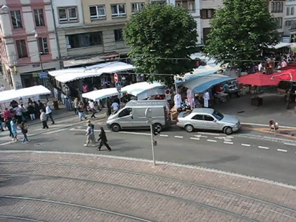 Strasbourg, France : braderie d'été