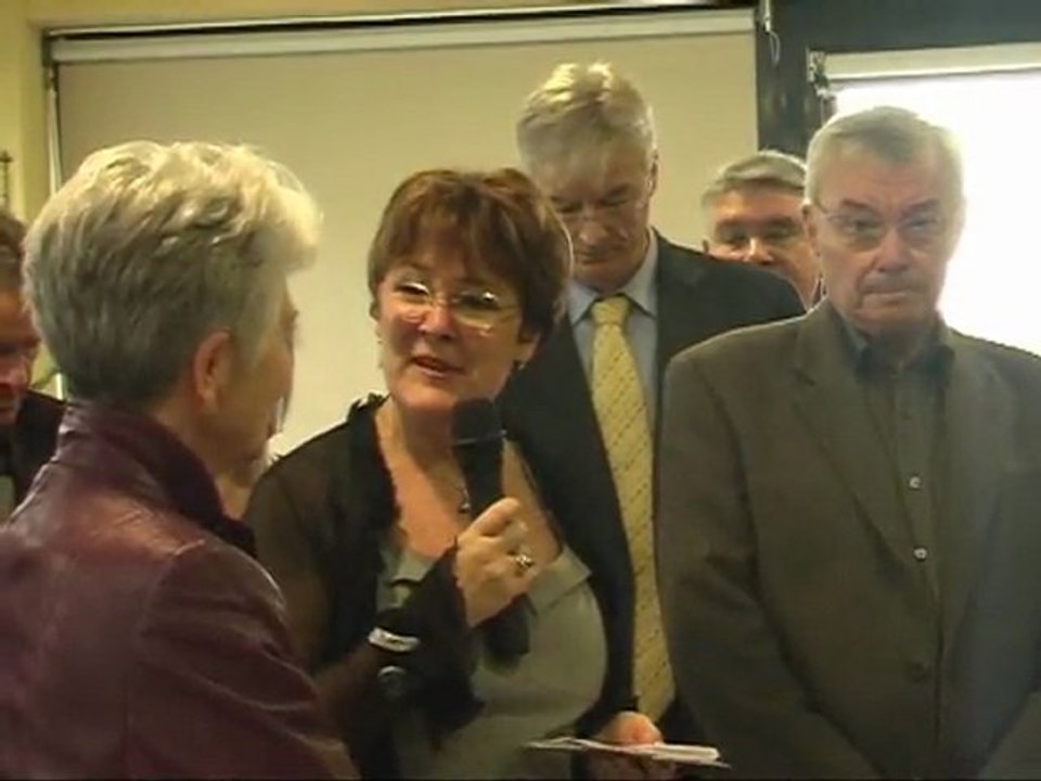Cérémonie des voeux 2012 à Maroué -  Remise de médaille à Jean Pierre LE GUEVEL
