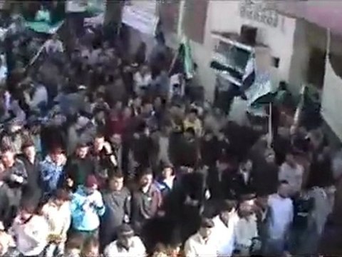 فري برس حمص باباعمرو جمعة المنطقة العازلة مطلبنا والهتاف طار طار علي صالح جاييك الدور وما راح نصالح 2 12 2011