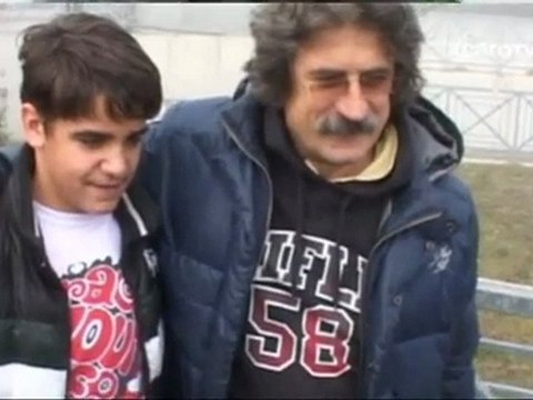 Icaro Sport. Per Simoncelli, nel giorno del suo compleanno, il palasport e la linea 58.