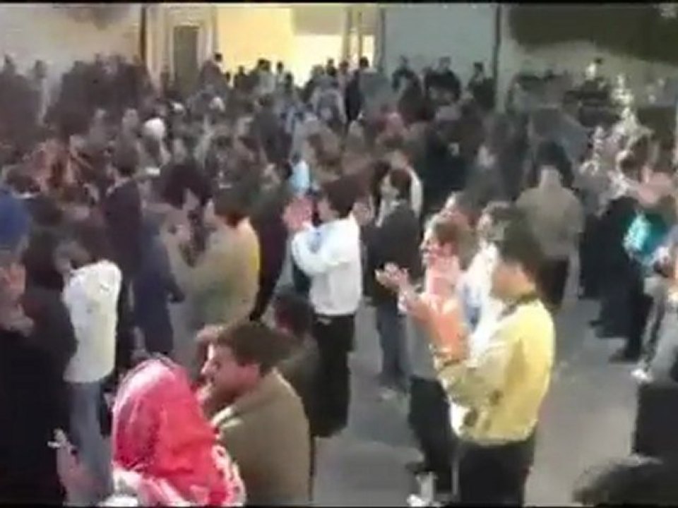 فري برس   حماة   حي طريق حلب جمعة المنطقة العازلة مطلبنا 2 12 2011