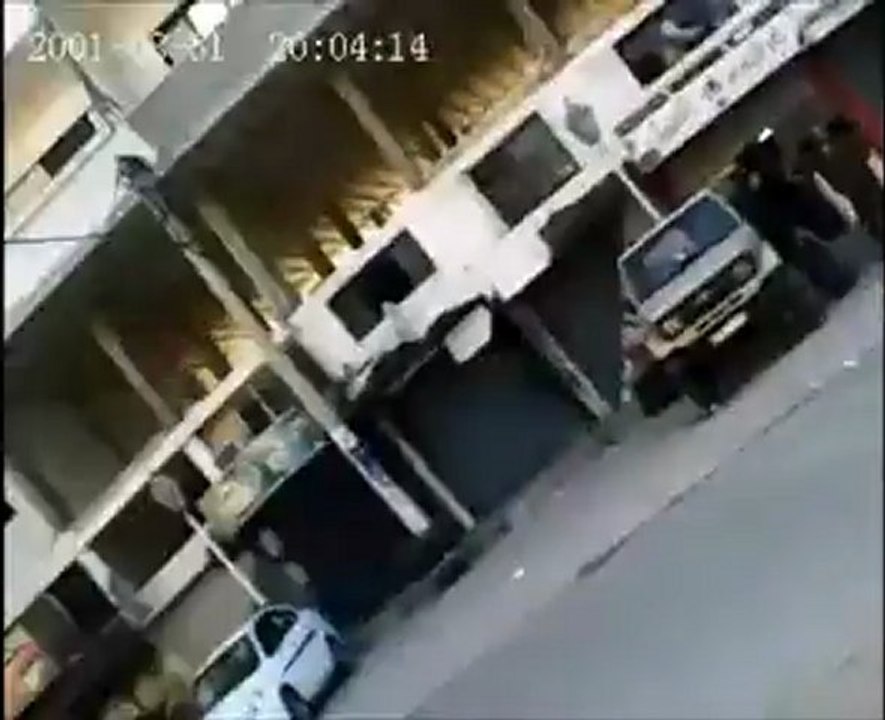 فري برس   بانياس محاصرة الأمن جامع القبيات 2 12 2011