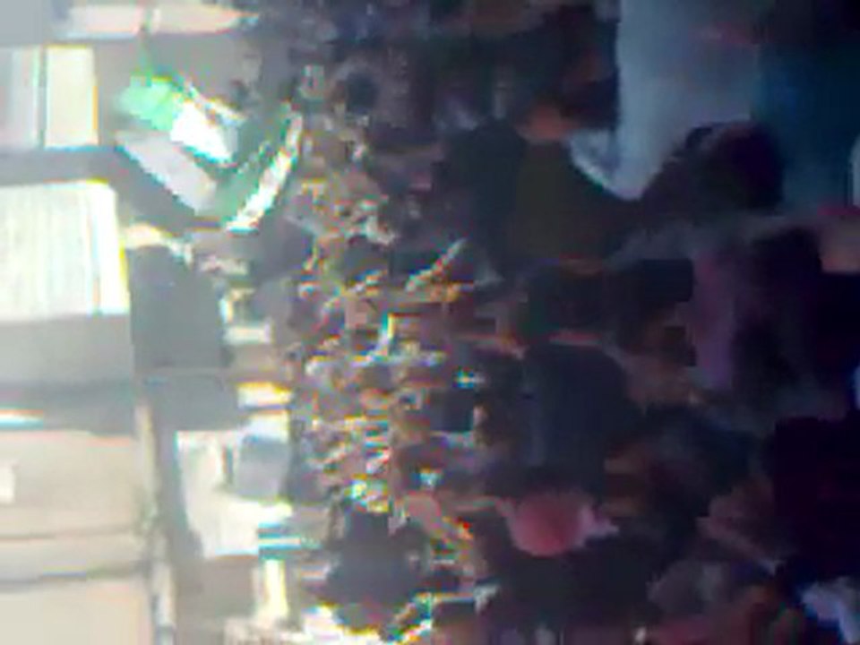 فري برس   حماه حي الحميدية مسائية المنطقة العازله 2 12 2011 ج3