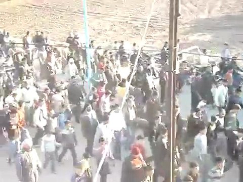 فري برس حماة التريمسية تشيع الشهداء نجدت خلوف وولده عبد السلام 3 12 2011