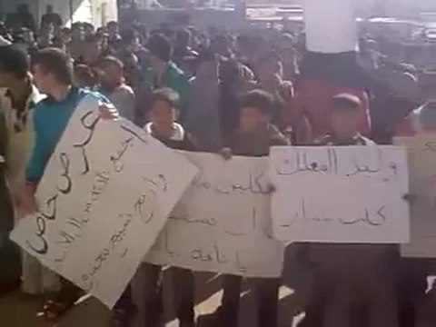 فري برس كفرنبودة حماة مظاهرة تنادي بإسقاط النظام في أحد الأب باولو 4 12 2011