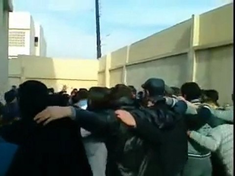 فري برس حماة مظاهرة طلابية لأشبال مدرسة التجارة 5 12 2011