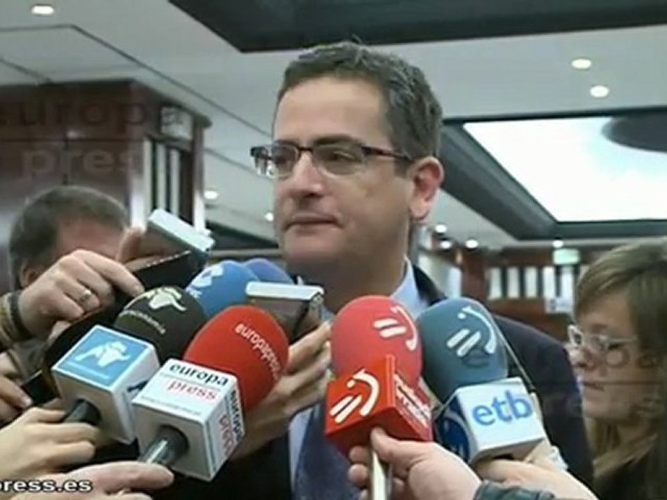 Basagoiti habla de "batasunitis" en PNV y PSE