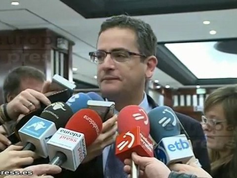 Basagoiti habla de batasunitis en PNV y PSE