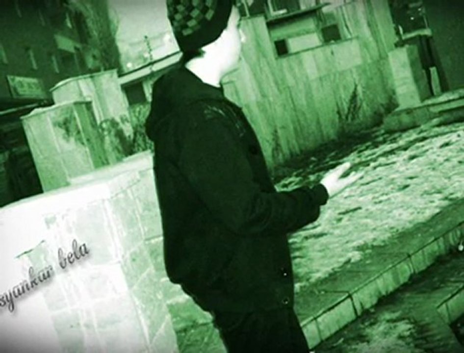 İsyankar Bela - Annem 2012