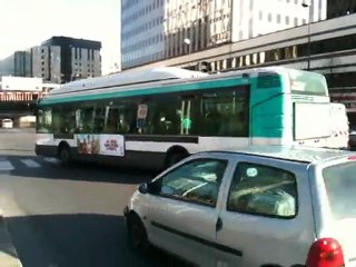 PS5G se présente sur feu, depuis pont Charles de Gaule paris 12 pas loin de Gare de Lyon