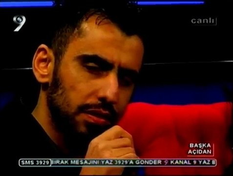 AHMET RIZA KORKUT - VE SEN GİDİYORSUN - KANAL 9 CANLI PERFORMANS