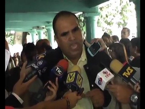 Exigen al Gobierno Nacional pago de deudas a profesores de Aragua