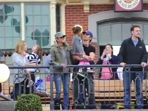 SNTV - Halle Berry Scoots Around Disneyland