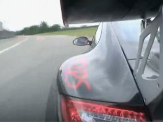 Porsche 911 GT3 RS 2010 en circuito