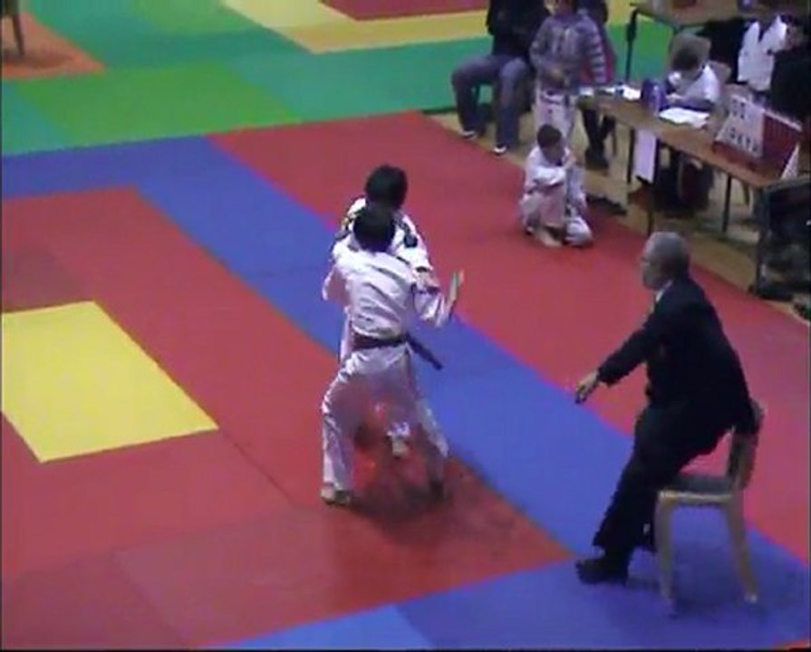 Thomas judo 2eme au Tremblay En France 2012