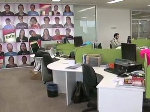 Helicóptero da Silverlit filma e tira fotos