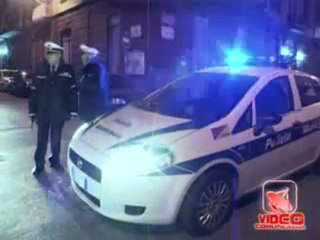 Napoli - Espodono ordigni contro sede Equitalia