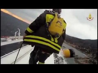 Isola del Giglio - Costa Concordia - VVF a bordo 1