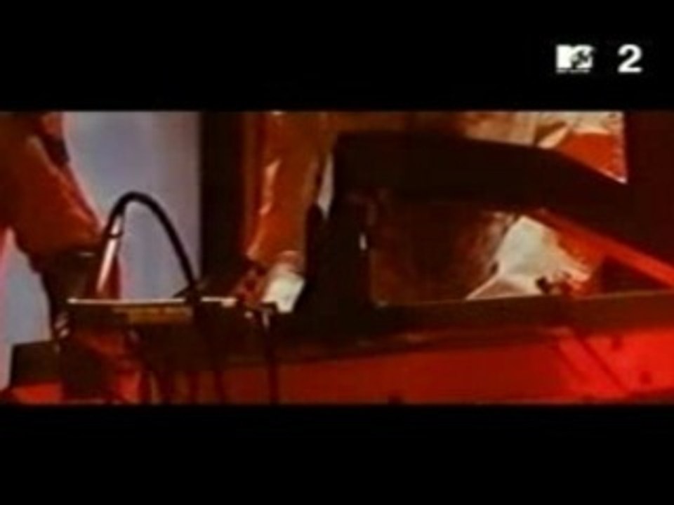 Rammstein - "Feuer Frei"