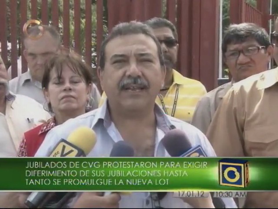 Jubilados de CVG protestan frente a la estatal