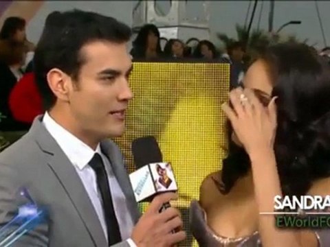 Sandra Echeverria y David Zepeda juntos en Los Latin Grammys 2011