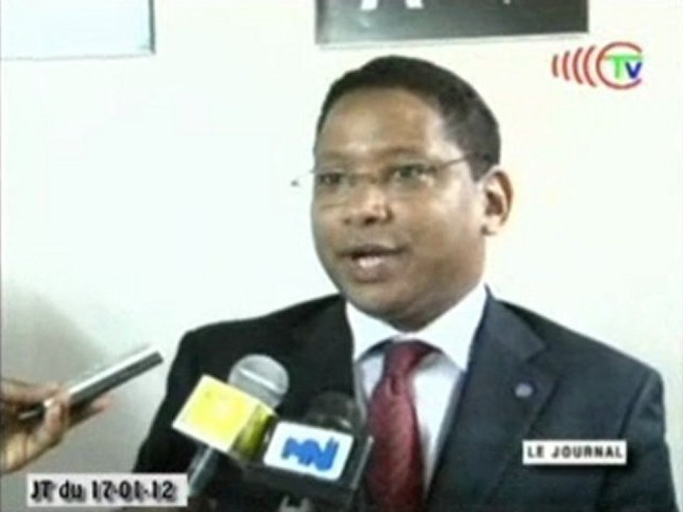 Le représentant de l'Unesco au Congo chez le ministre de la recherche scientifique