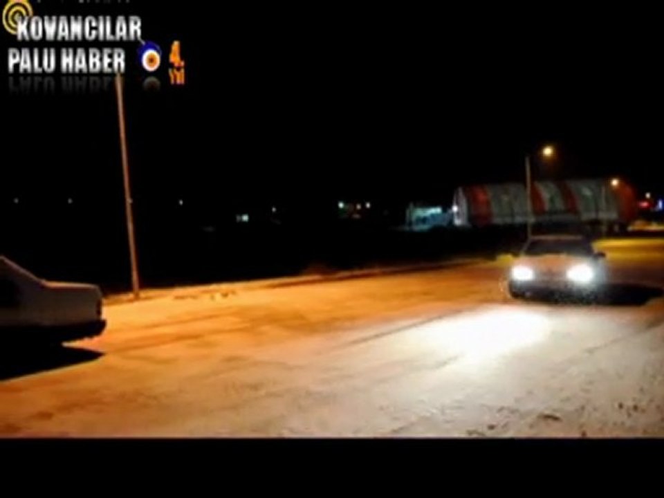 Kovancılar TOKİ'de yaşayanlar yağan kara teslim oldu
