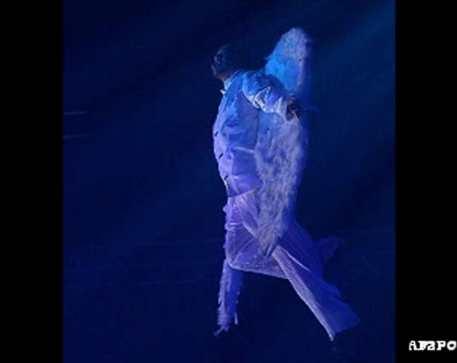 Inédit  / Y a un ange - Pascal Obispo / Page Facebook A fleur de P.O