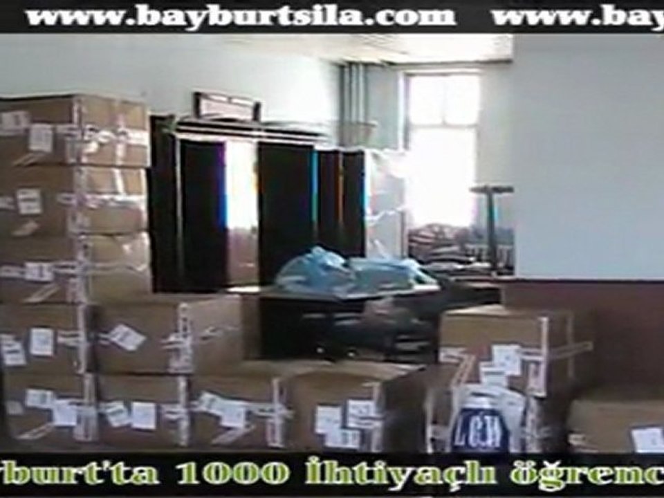 Bayburt'ta 1000 İhtiyaçlı öğrenciye yardım edildi