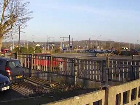 Passage d'un TER Paris-Dijon (-Lyon) assuré par une BB7200 livrée Bourgogne