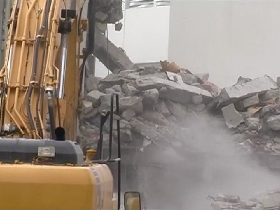 Bande-annonce de DESTRUCTION un film de JFRC. Sortie en 2012. Bientôt sur vos écrans.