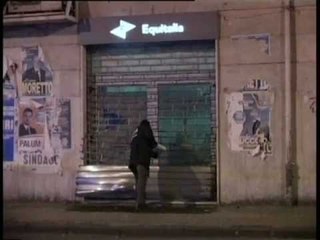 Napoli - Espodono ordigni contro sede Equitalia