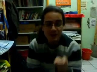 رسالة  شاب في اليونان لشباب الثورة السورية