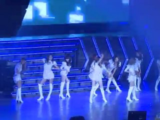 Gestiefelte K-Pop-Stars: "Girls' Generation" erobern Hongkong