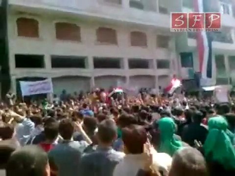 مظاهرة بانياس طرطوس 8-4-2011 الثورة السورية