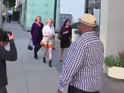 Dakota Fanning Flaunts Pink Tresses