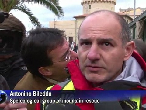 Italy cruise wreck rescue halted amid weather fears