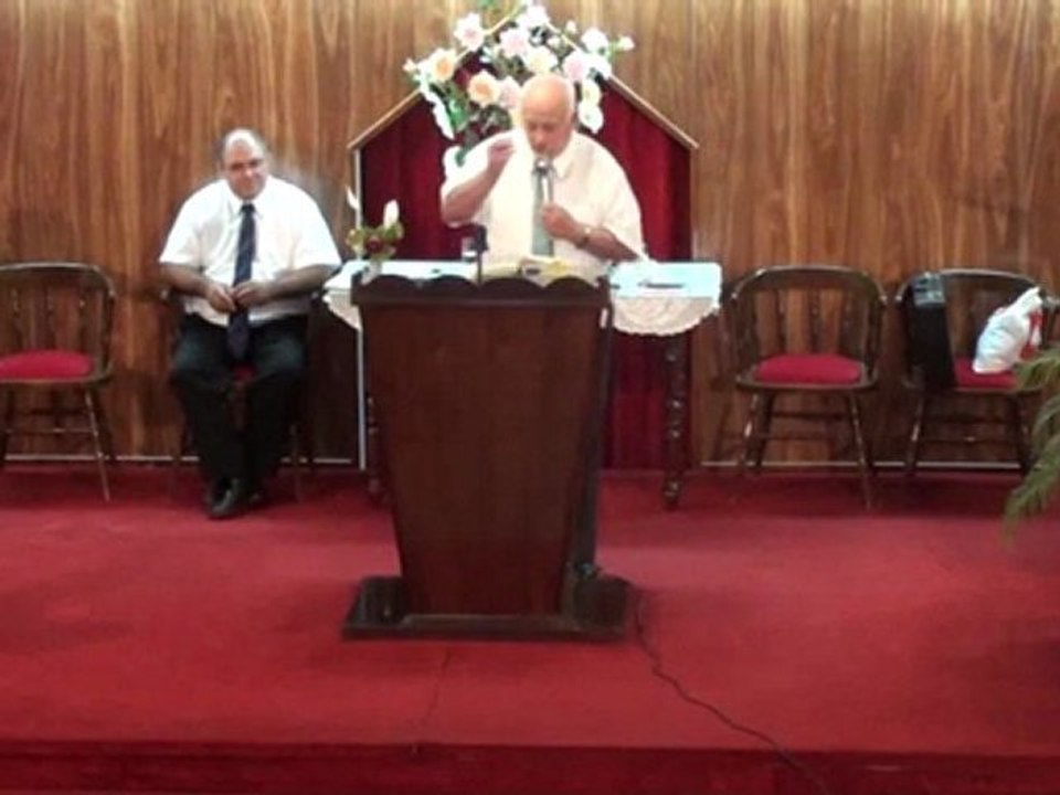 Apartate de aquellos que dividen. Pastor Walter Garcia. 8-01-2012