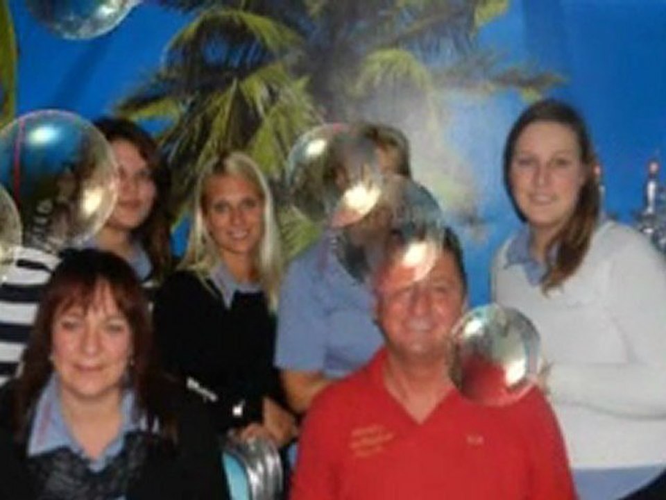 Reisebuero Fella Team TUI TRAVELStar Fella in Hammelburg Einrichtung Angestellte