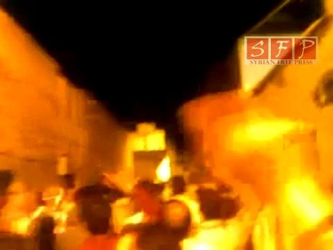 ادلب مظاهرة مسائية من جامع الشيخ خليل 29-5-2011(2/2)