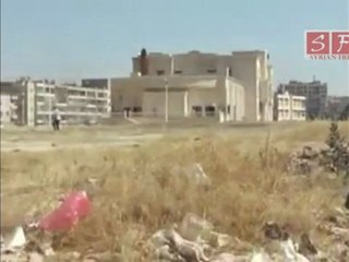 قناصة على ظهر بناء قيادة الشرطة حماة 3-6-2011