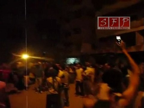اللاذقية مظاهرات ليلية نصرة لحماه و الجسر 4-6-2011