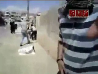 تحطيم الدراجات النارية أمام مركز البريد طفس درعا